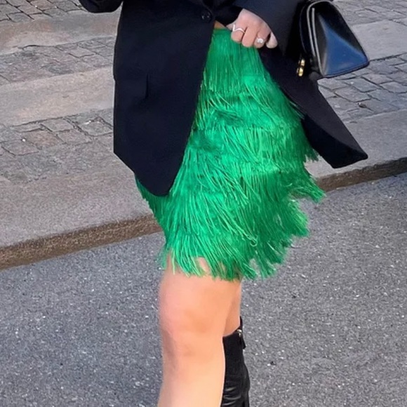 NA-KD mini fringe skirt, size 36 - Picture 1 of 2